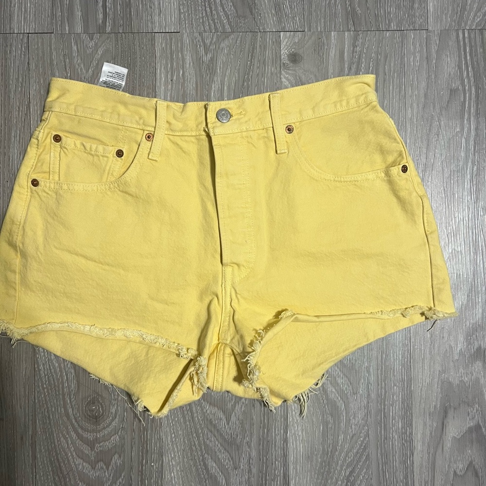Levi’s 501 Yellow Cutoff Denim Shorts Womens W31 High Rise Raw Hem
